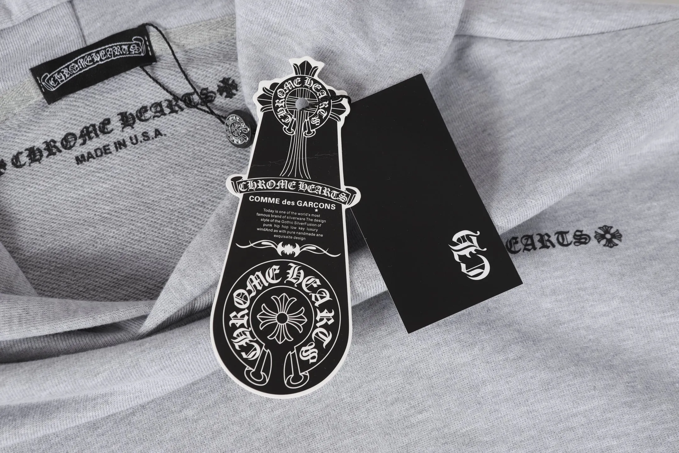 P240 L3109 Cross-border model, please do not place an order if you are pursuing quality - Chrome Hearts/Chrome Hearts pink Sanskrit letter printed hooded sweatshirt - High weight, high density, high quality, soft, delicate and skin-friendly wool, soft and silky to the touch, excellent warmth and skin-friendly properties - Custom-woven and custom-dyed, no color difference, no matter the fabric or workmanship details, beat the ordinary version on the market -Colour: gray -Size: S M L XL